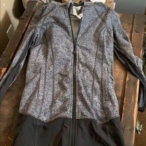 Lulu lemon size 4 jacket